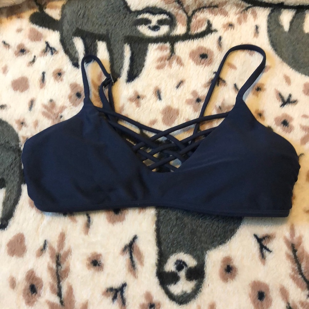 hollister bathing suit top (not sold anymore)